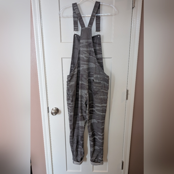 Z Supply Charcoal/Green Camo Knit Overalls - Picture 2 of 3